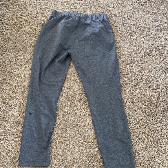 Lululemon on the fly pant - Picture 3 of 4